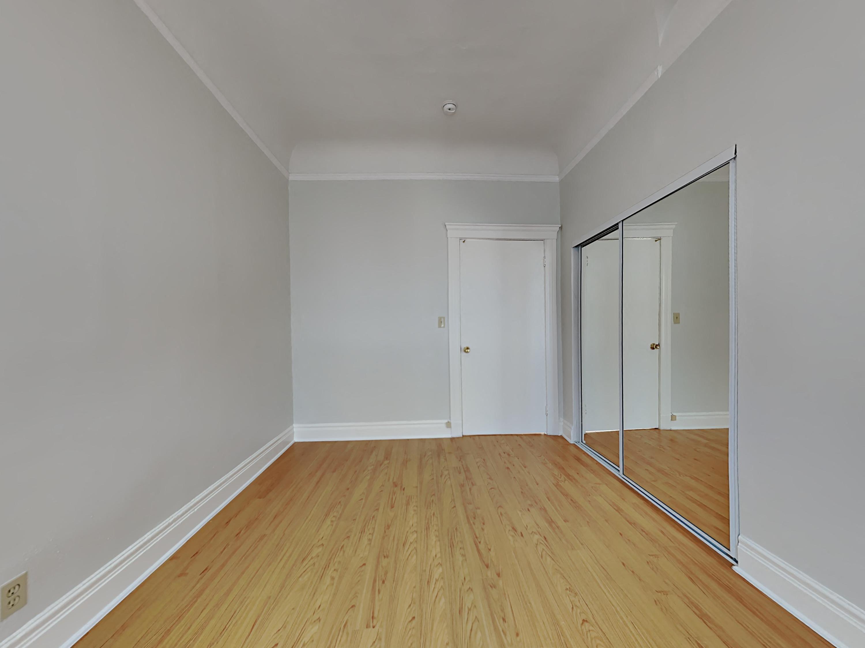 415 Pierce Rentals photo 3